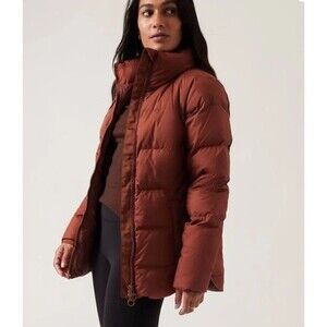 Athleta Downtown Puffer Jacket in Ancient Mahogany Size Large Down Feathers